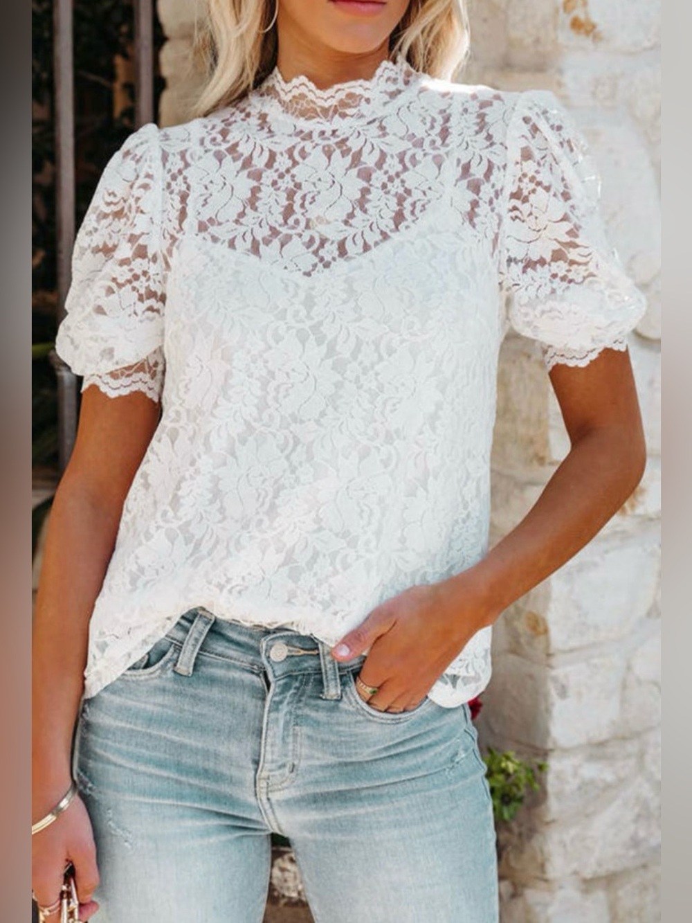 XoXo Lace Puff-Sleeve Top ✨